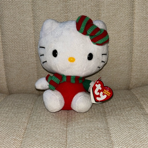 Christmas Red and Green Hello Kitty Sanrio Beanie Baby - Picture 1 of 4